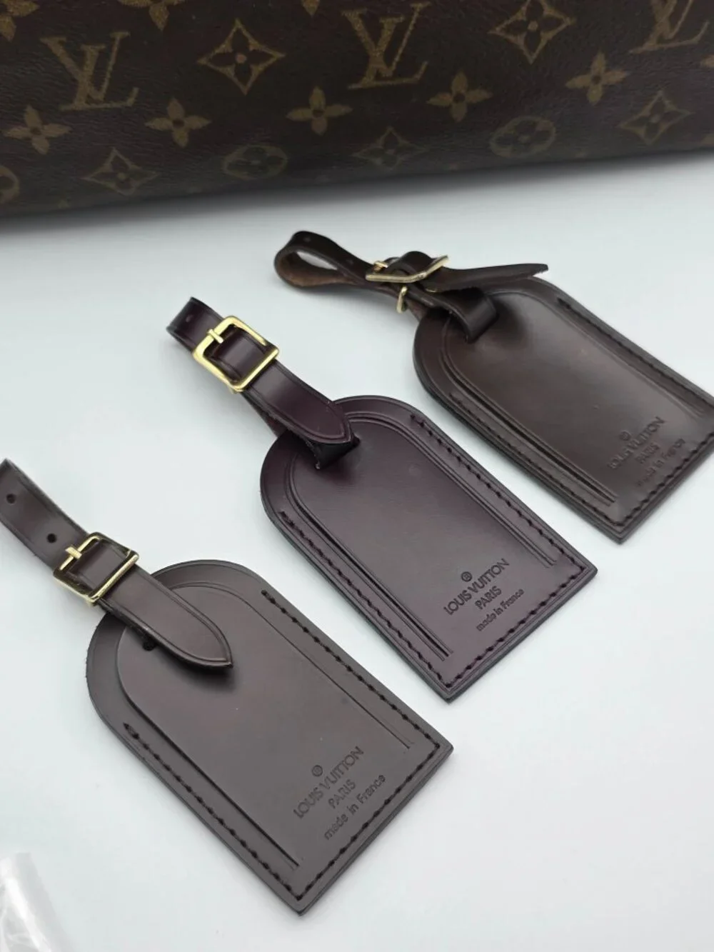 Authentic 1 Louis Vuitton Brown Leather Luggage Tag – Excellent Condition